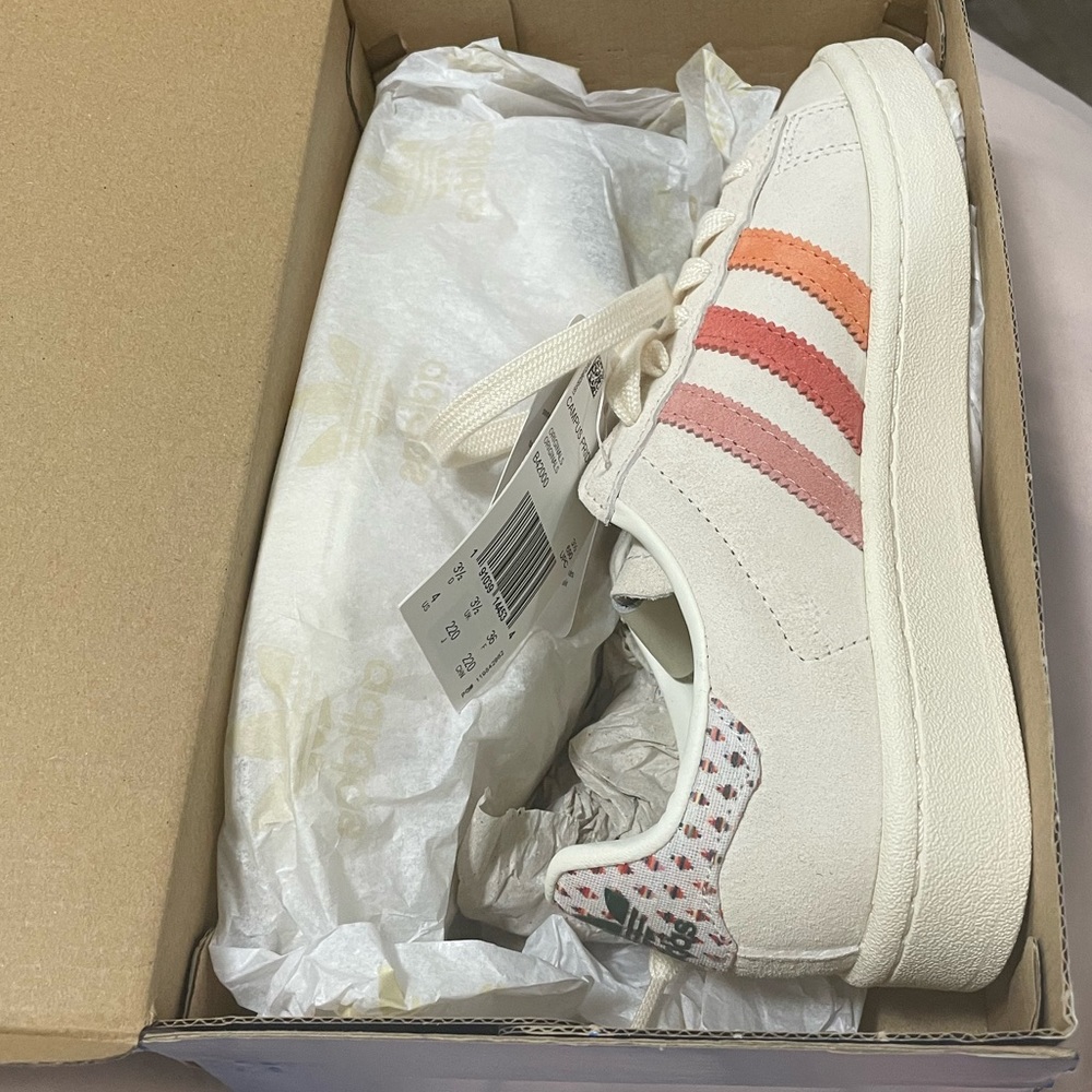 ADIDAS CAMPUS PRIDE (B42000)